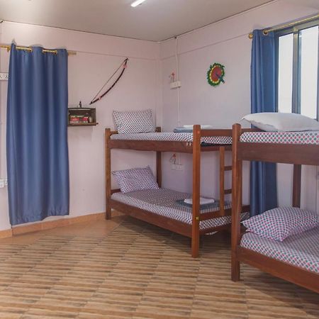 African Vibrations Hostel Osu Аккра Экстерьер фото